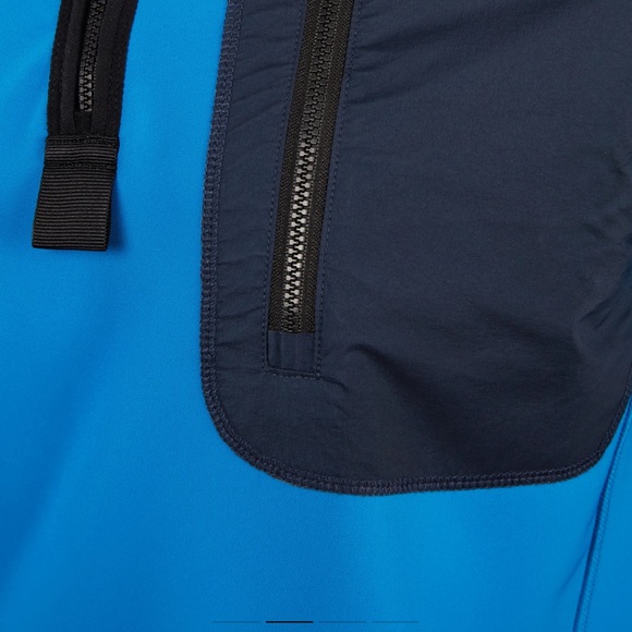 Great, layering 1/4 Zip w/ thumb slots w/ bonded stretchy fabric, thermal warmup - Picture 3 of 10